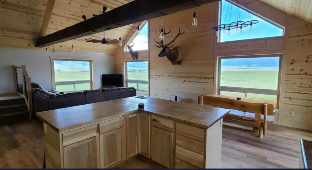Montana Hunting Lodge